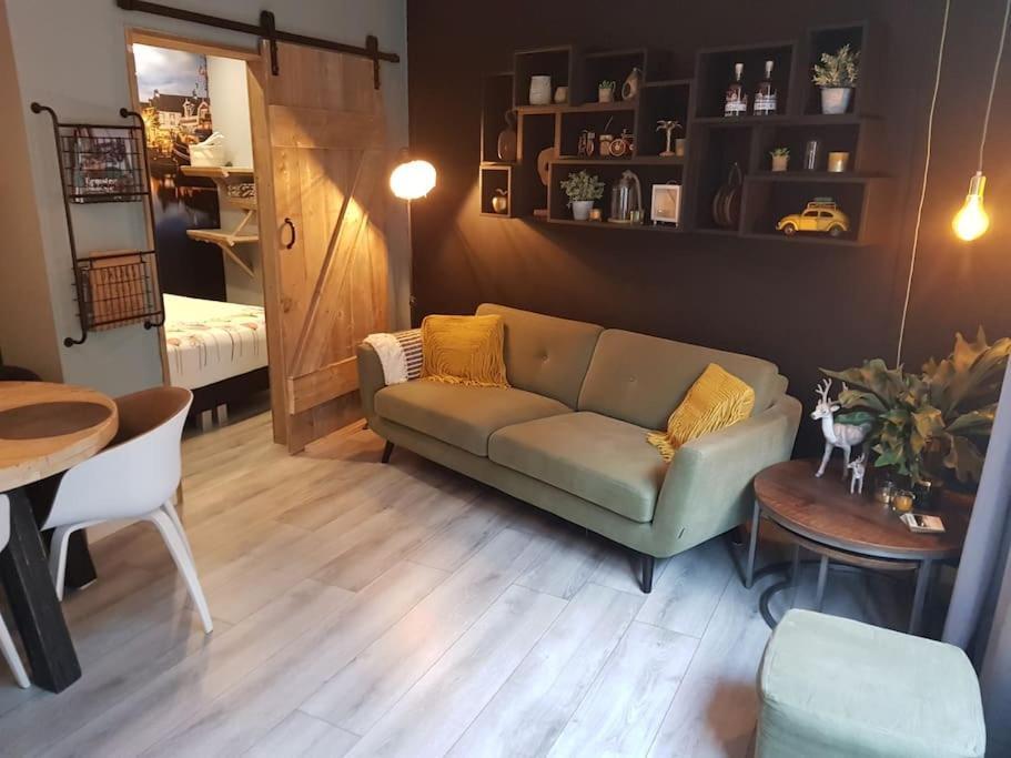 Appartement De Oliekan Medium Lemmer Bagian luar foto
